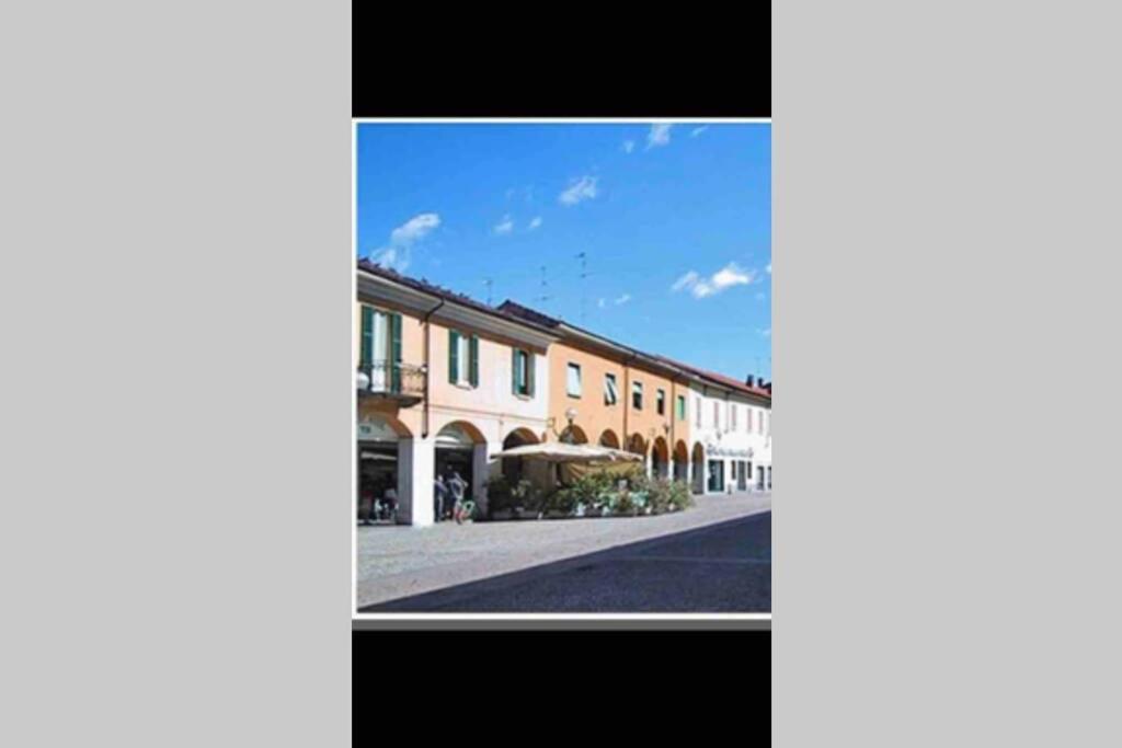 Green Appartamenti I Portici Nel Centro Storico Melzo Exterior photo